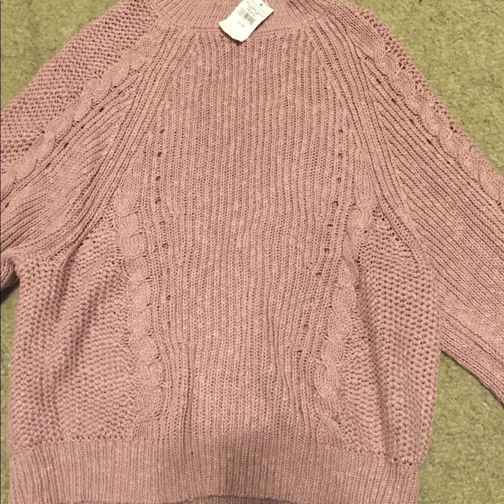BRAND NEW SWEATER